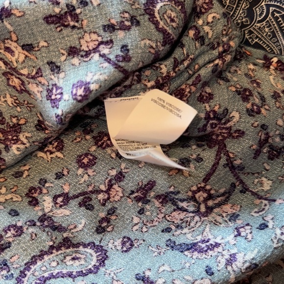 Lucky Brand Long Sleeve Blue Blouse w/ Floral & Paisley Print Size S/Petite - Picture 6 of 7
